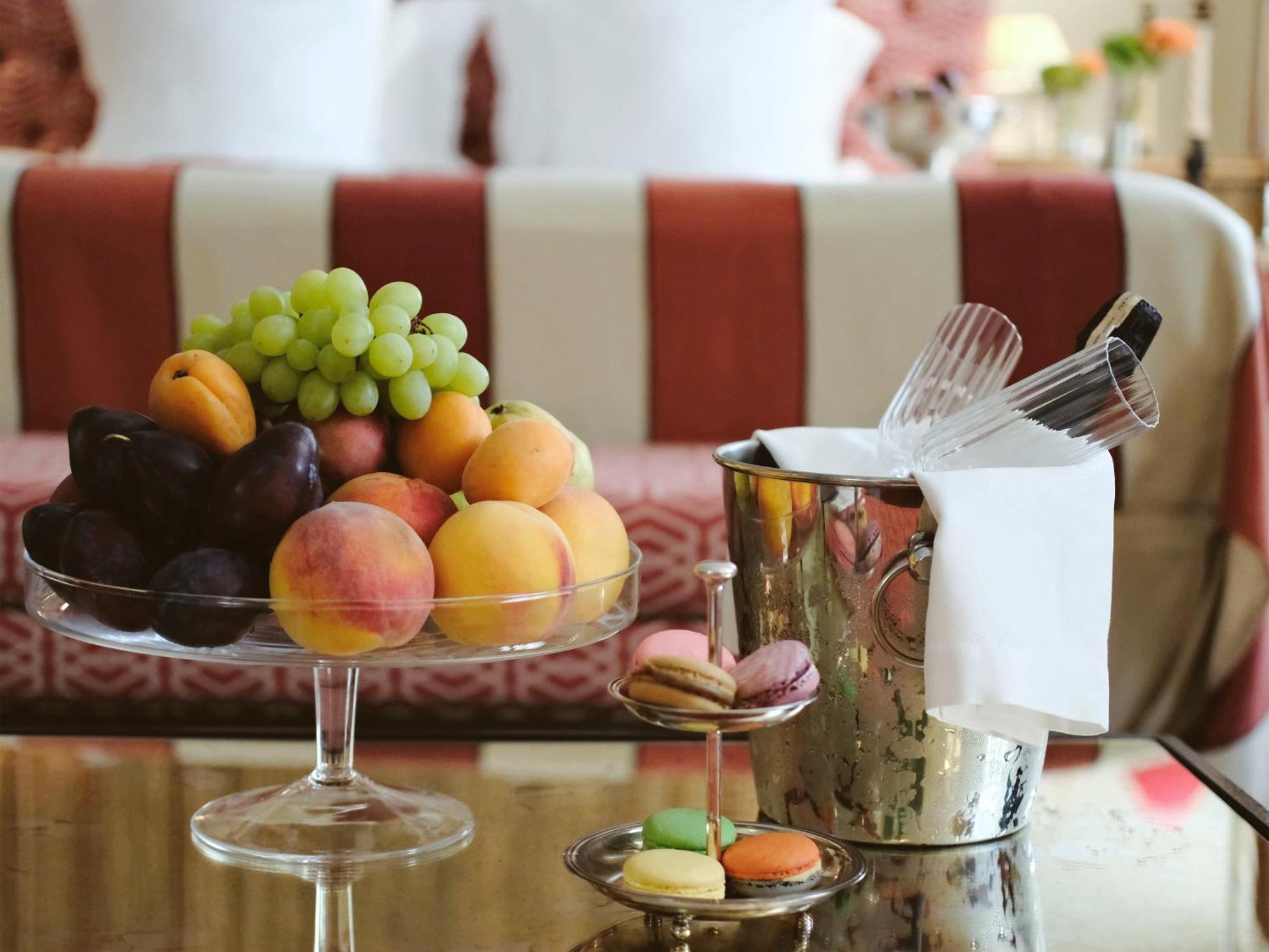 Stikliai Hotel - Relais & Chateaux VNO Exterior foto Fruit and cheese plate
